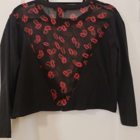 Crop Top Women's Lips Graphic Mesh - Picture 2 of 2